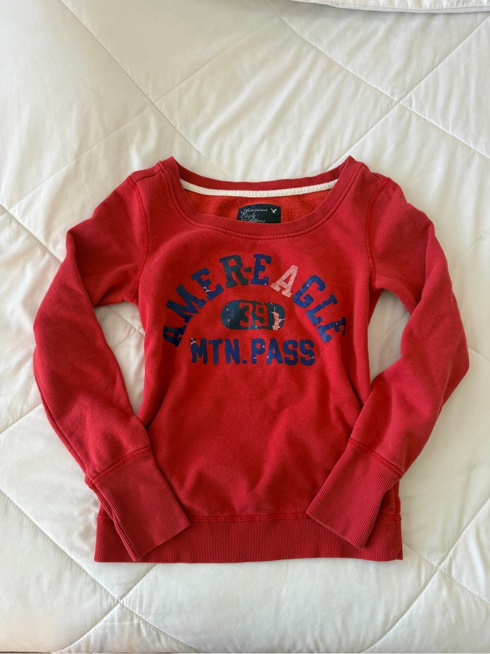 American Eagle Outfitters Red Scoop-Neck Graphic Sweatshirt with Navy Print